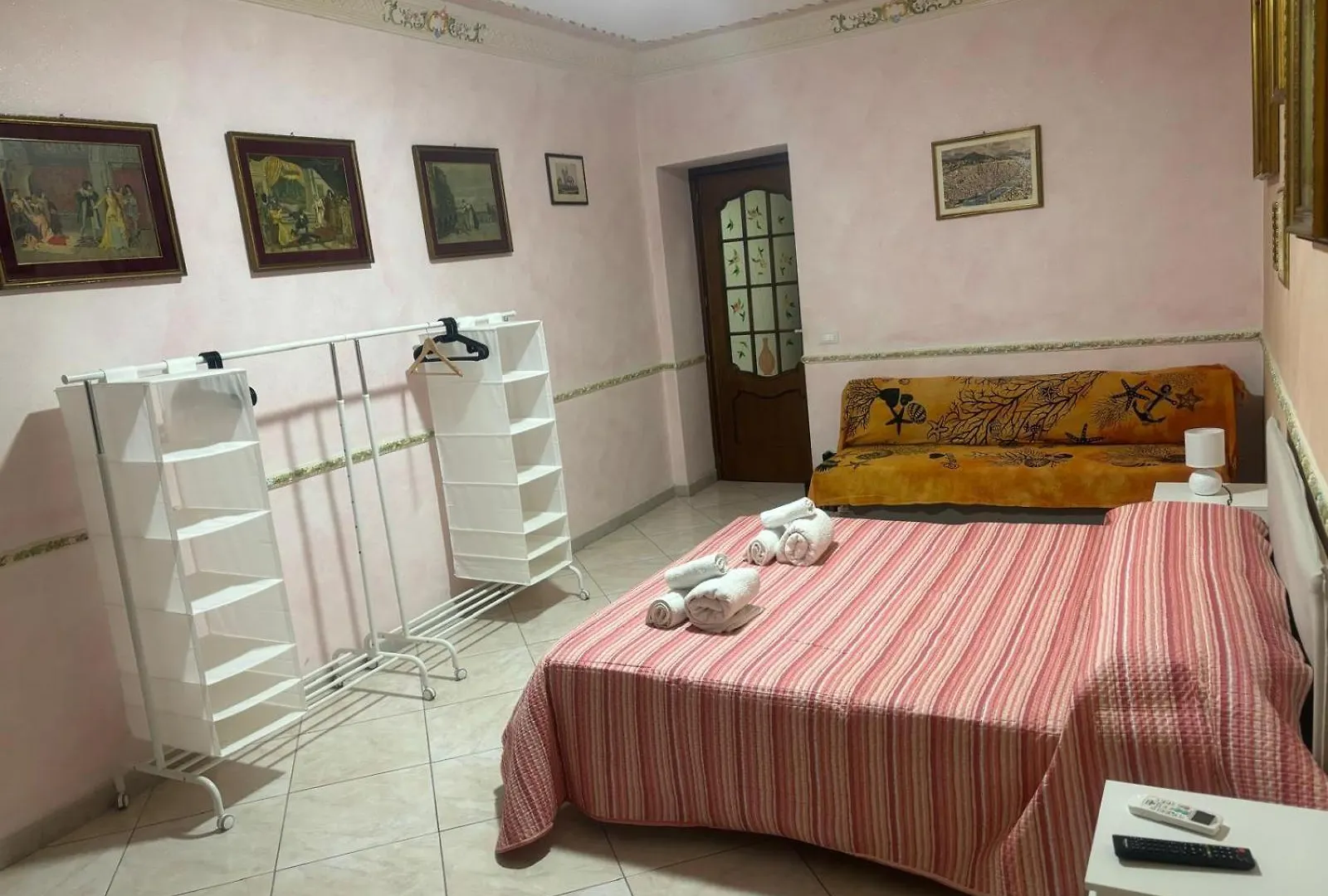 Casa Vacanze Madison Square contacts